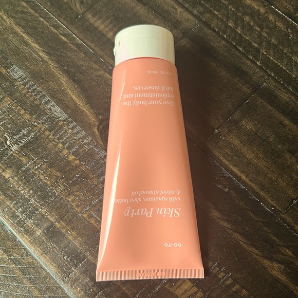 Go-To Skin Party Body Lotion/Cream 6.8 oz. - Picture 2 of 5